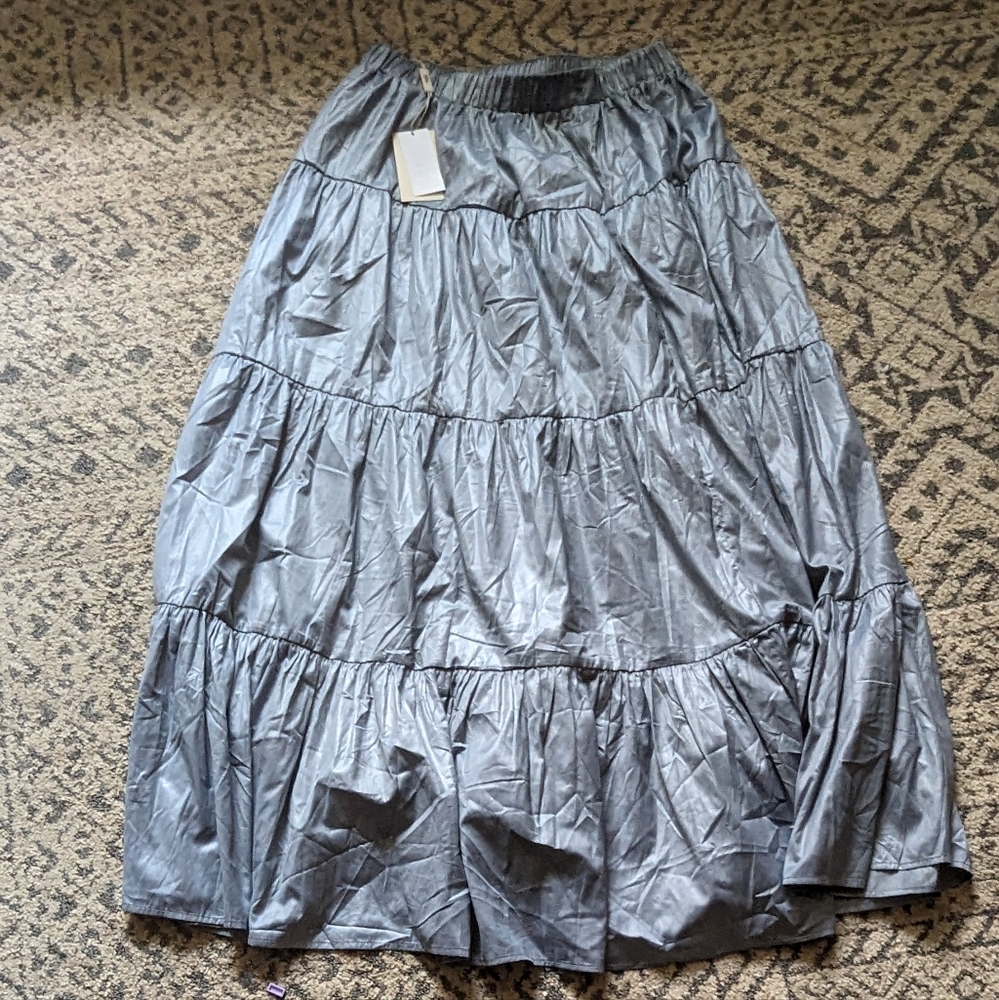 Skirt - Picture 2 of 2